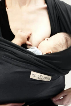 Echarpe De Portage L’Originale -Bébés Produits Magasin echarpe portage noir anthracite love radius bambinou3