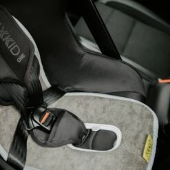 Insert Anti-transpirant Axkid By Aeromoov -Bébés Produits Magasin insert siege auto anti transpirant axkid bambinou insertion ceinture