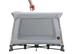 Maxi-Cosi Lit De Voyage 3-en-1 Swift 28 Maxi-Cosi Lit De Voyage 3-en-1 Swift -Bébés Produits Magasin lit voyage 3 en 1 swift beyond grey maxi cosi bambinou rangement