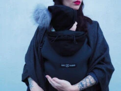 Pack évolution Porte-bébé HoodieCarrier Et Extension 0-36+ -Bébés Produits Magasin pack evolution porte bebe hoodiecarrier extension 0 36 black forest love radius bambinou famille 1