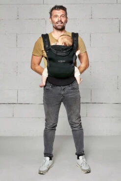 Pack évolution Porte-bébé HoodieCarrier Et Extension 0-36+ -Bébés Produits Magasin pack evolution porte bebe hoodiecarrier extension 0 36 black forest love radius bambinou frontal 1