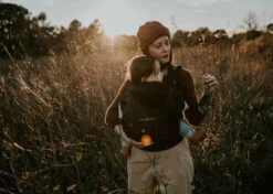 Pack évolution Porte-bébé HoodieCarrier Et Extension 0-36+ -Bébés Produits Magasin pack evolution porte bebe hoodiecarrier extension 0 36 black forest love radius bambinou sortie 1