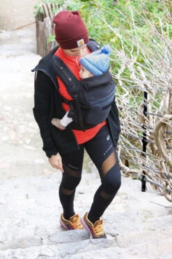 Pack Porte-bébé PhysioCarrier Et Extension 0-36+ -Bébés Produits Magasin pack evolution porte bebe physiocarrier extension extension 0 36 noir poche anthracite love radius bambinou famille 1