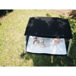 Protection Solaire Pour Lit De Voyage Traveller V5 -Bébés Produits Magasin protection solaire lit traveller v5 phil teds bambinou ambiance