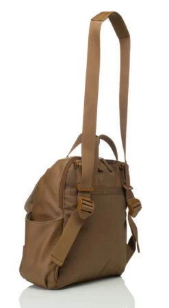 Sac à Dos à Langer Robyn En Cuir Vegan Caramel -Bébés Produits Magasin sac dos langer robyn cuir began caramel babymel bambinou sangle
