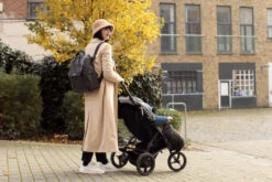 Sac à Dos à Langer Robyn En Cuir Vegan Noir -Bébés Produits Magasin sac dos langer robyn noir cuir vegan babymel bambinou ambiance