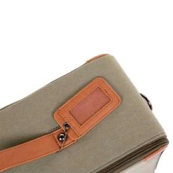 Childhome Valise Mini Traveller Kaki -Bébés Produits Magasin valise mini traveller kaki childhome bambinou etiquette